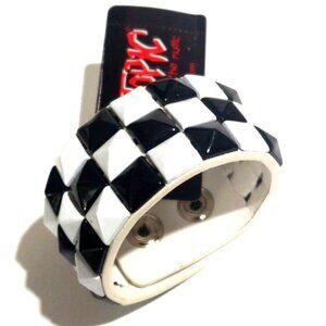 Chunky Snap Closure Bracelet Elegant Black & Write - Women's Fashion Jewelry